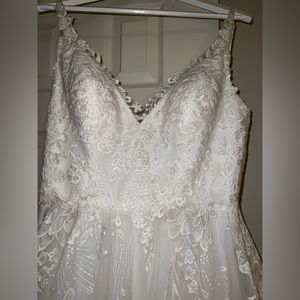 Lillian West Wedding Dress Beautiful Bohemian Light Wedding Dress